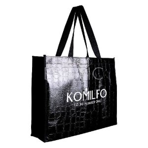 Komilfo Сумка 39*29*10 чорна ламінована, змія